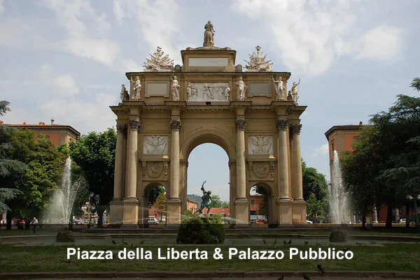 Piazza della Liberta & Palazzo Pubblico